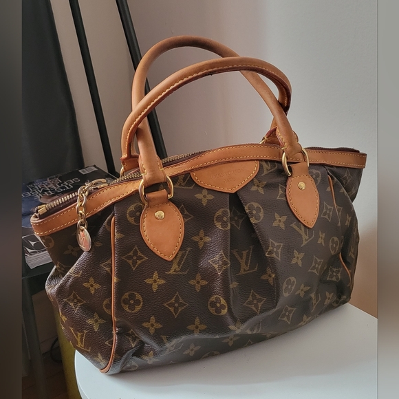 Louis Vuitton Tivoli Bag - Picture 3 of 12
